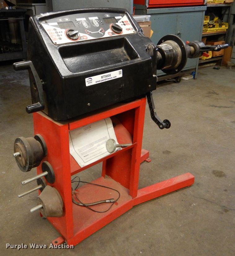 image for item MT9808 Snap-on EEWB314A  wheel balancer