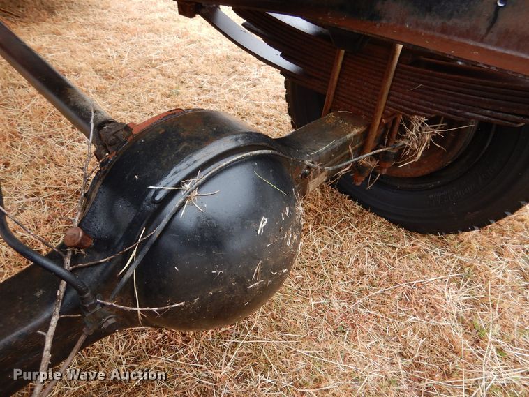 image for item MT9810 1975 Ford F500  truck cab and chassis