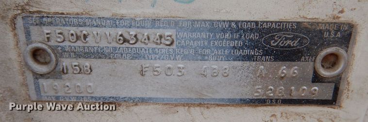 image for item MT9810 1975 Ford F500  truck cab and chassis