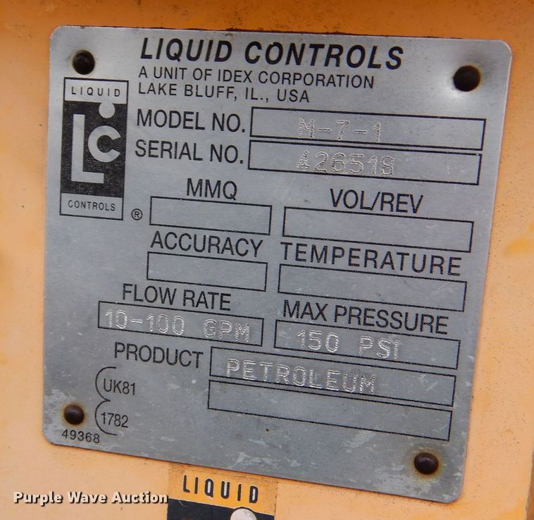 image for item MT9811 Ford C700  fuel truck