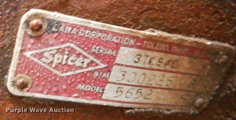 image for item MT9811 Ford C700  fuel truck