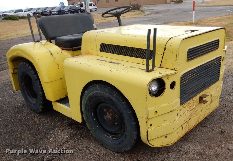 image for item MT9812 Clark Equipment CT80  aircraft tug