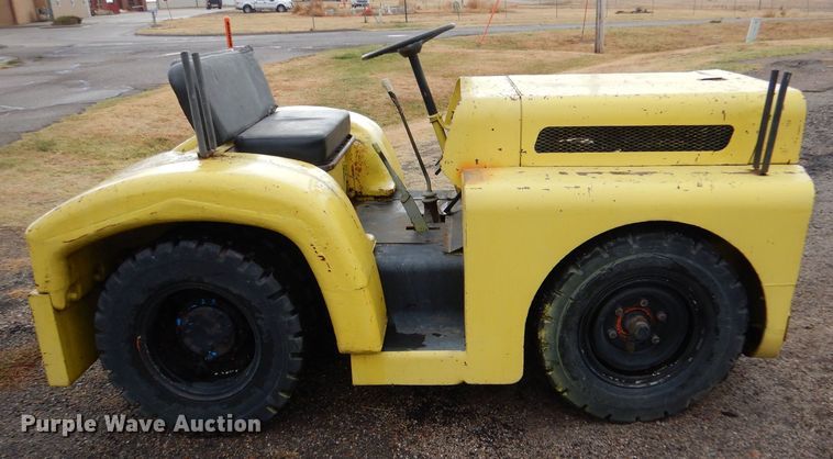 image for item MT9812 Clark Equipment CT80  aircraft tug