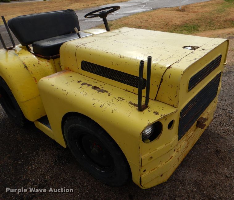 image for item MT9812 Clark Equipment CT80  aircraft tug