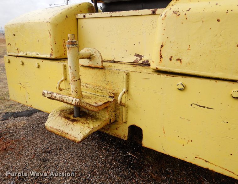 image for item MT9812 Clark Equipment CT80  aircraft tug