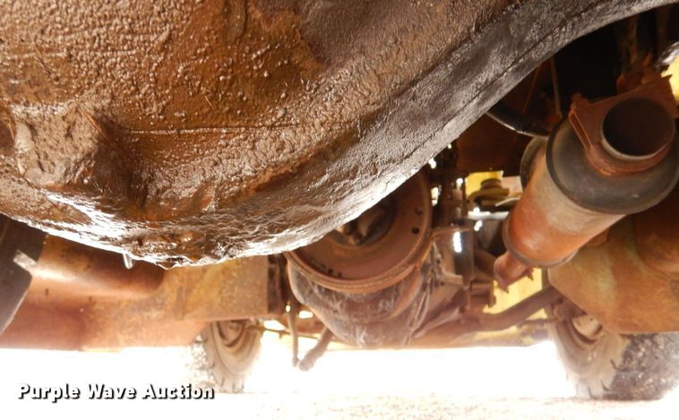 image for item MT9812 Clark Equipment CT80  aircraft tug