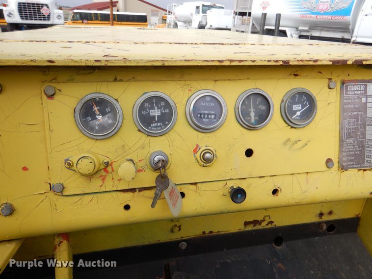 image for item MT9812 Clark Equipment CT80  aircraft tug