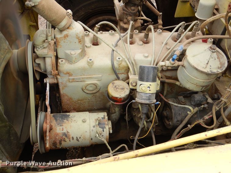 image for item MT9812 Clark Equipment CT80  aircraft tug