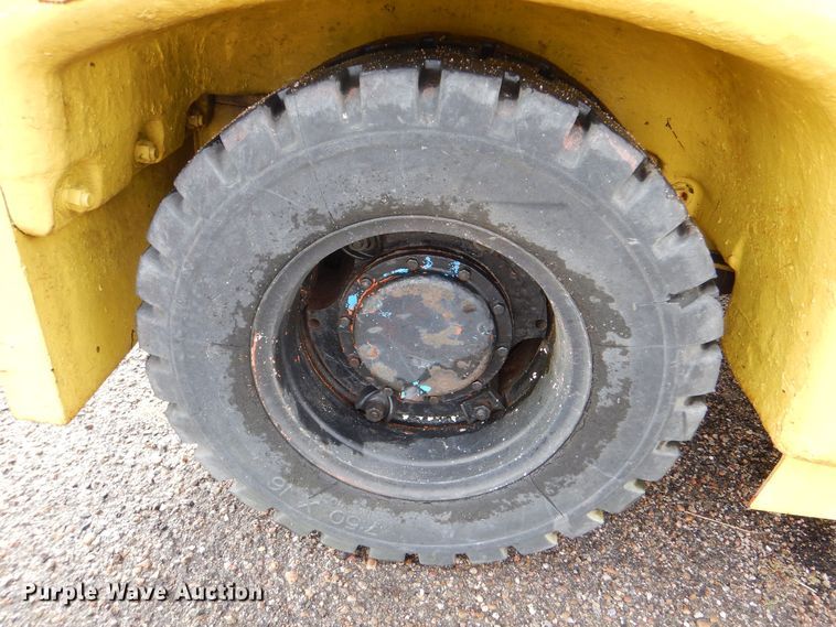 image for item MT9812 Clark Equipment CT80  aircraft tug