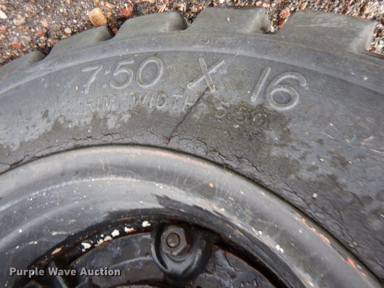 image for item MT9812 Clark Equipment CT80  aircraft tug