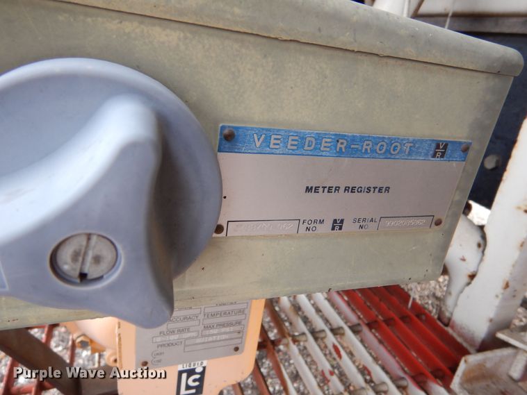 image for item MT9815 Ford 800  fuel truck