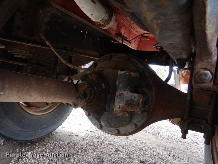 image for item MT9815 Ford 800  fuel truck