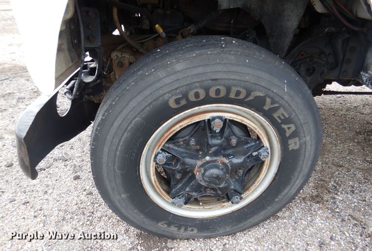 image for item MT9815 Ford 800  fuel truck