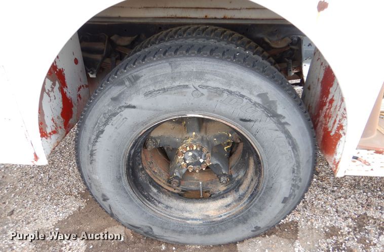 image for item MT9815 Ford 800  fuel truck