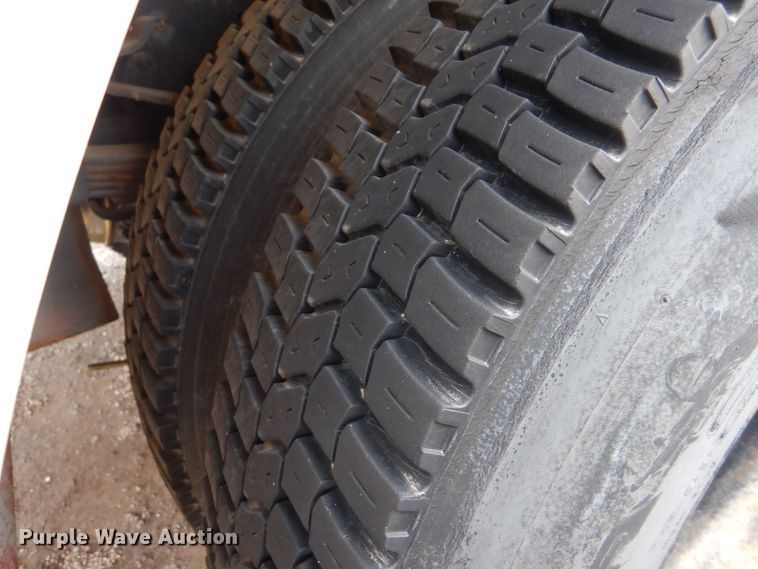 image for item MT9815 Ford 800  fuel truck