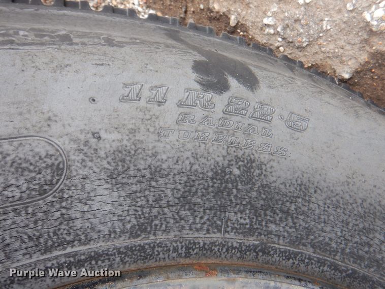 image for item MT9815 Ford 800  fuel truck