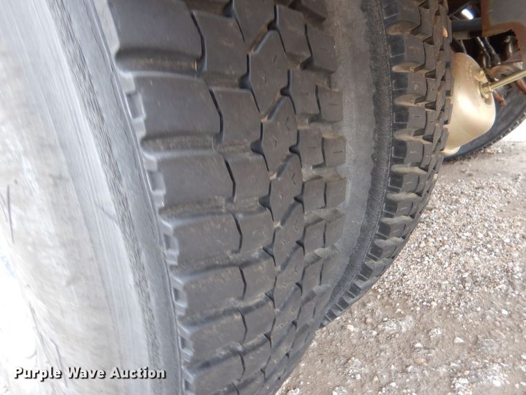 image for item MT9815 Ford 800  fuel truck