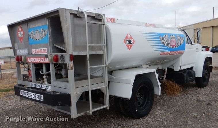 image for item MT9816 1983 Ford F600  fuel truck