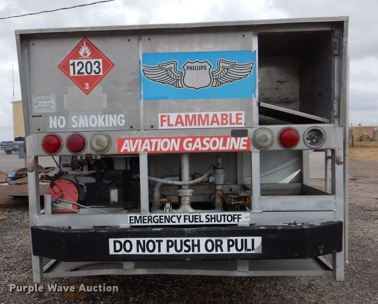 image for item MT9816 1983 Ford F600  fuel truck