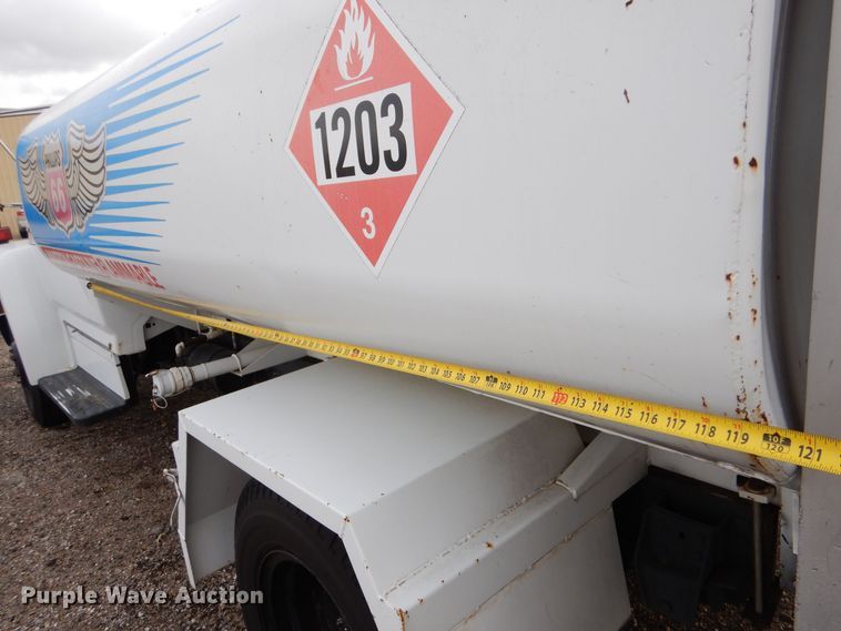 image for item MT9816 1983 Ford F600  fuel truck