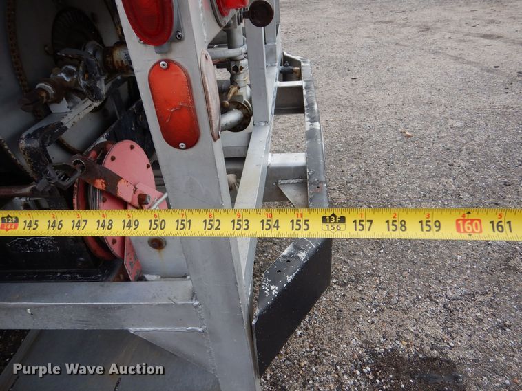 image for item MT9816 1983 Ford F600  fuel truck