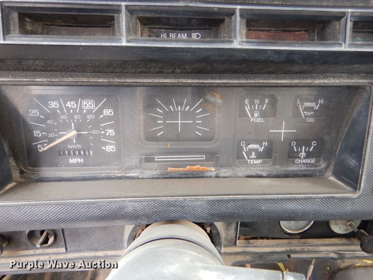 image for item MT9816 1983 Ford F600  fuel truck