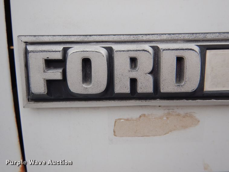 image for item MT9816 1983 Ford F600  fuel truck
