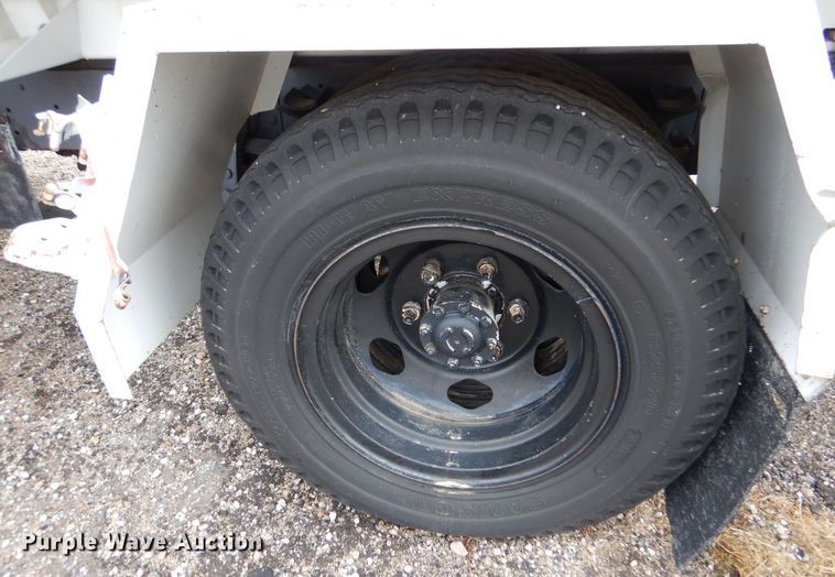 image for item MT9816 1983 Ford F600  fuel truck