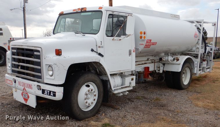 image for item MT9817 1984 International 1654  fuel truck