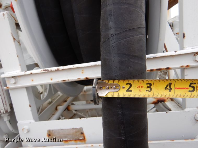 image for item MT9817 1984 International 1654  fuel truck