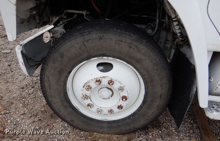 image for item MT9817 1984 International 1654  fuel truck