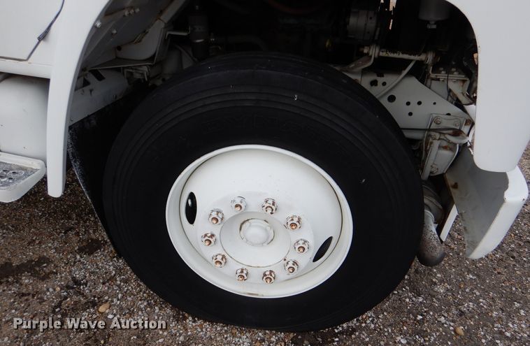 image for item MT9817 1984 International 1654  fuel truck