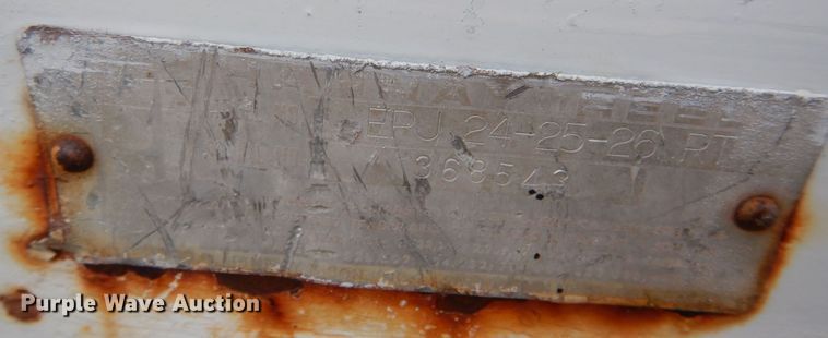 image for item MT9817 1984 International 1654  fuel truck