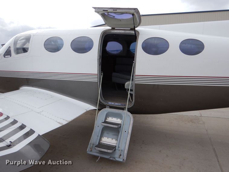 image for item MT9819 1973 Cessna 421B  airplane