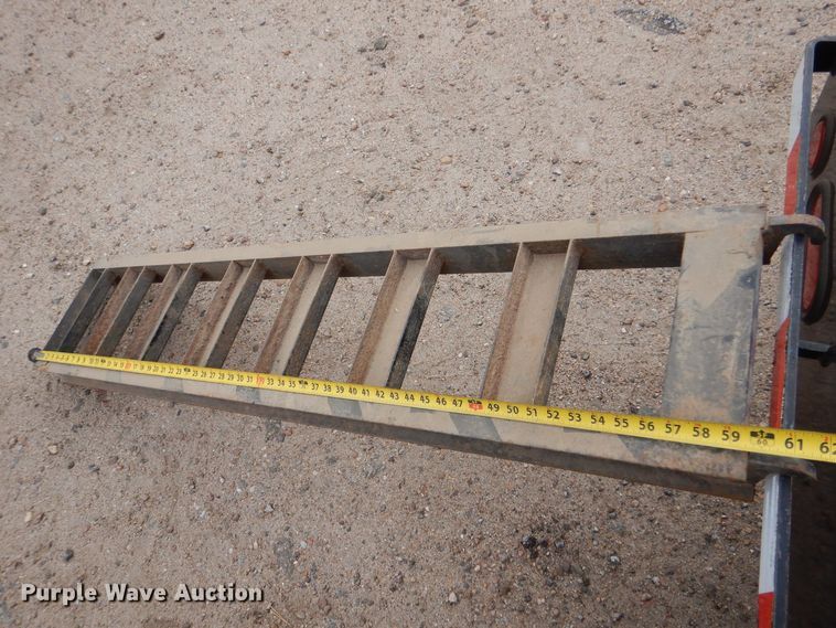 image for item MT9821 2013 PJ CC202  equipment trailer