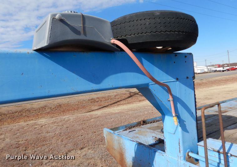 image for item MT9839 1986 Trail King TK20H-280  equipment trailer