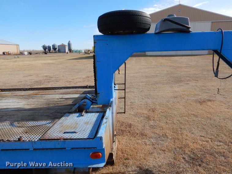 image for item MT9839 1986 Trail King TK20H-280  equipment trailer