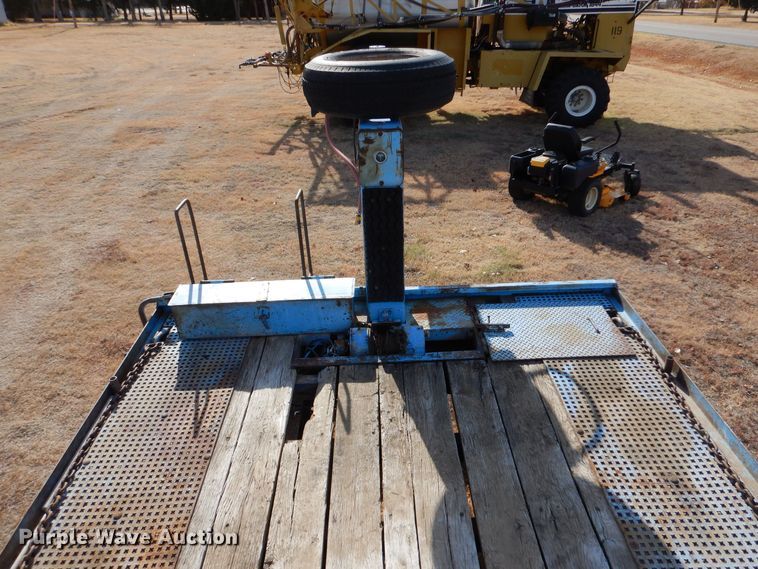 image for item MT9839 1986 Trail King TK20H-280  equipment trailer