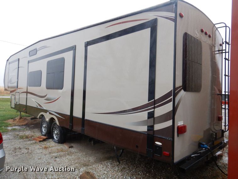 image for item MW9377 2014 Heartland 3400QB Sundance  camper