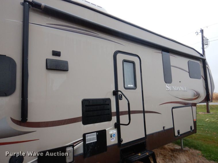 image for item MW9377 2014 Heartland 3400QB Sundance  camper