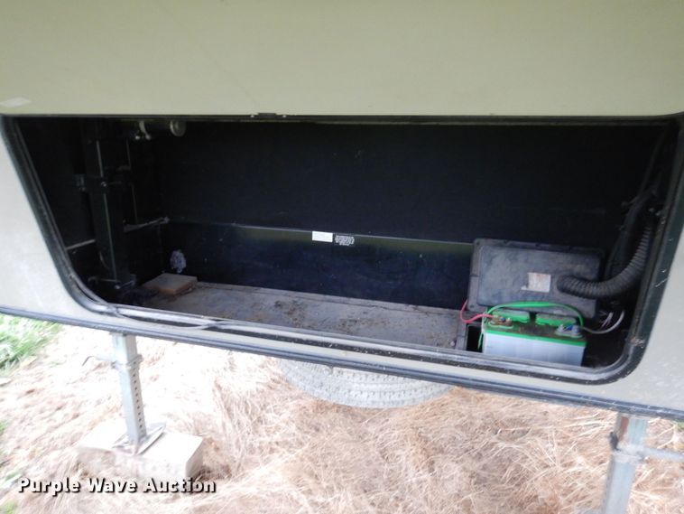 image for item MW9377 2014 Heartland 3400QB Sundance  camper