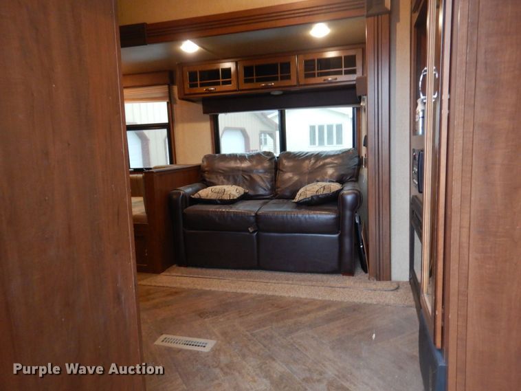 image for item MW9377 2014 Heartland 3400QB Sundance  camper