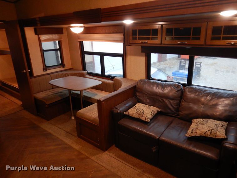 image for item MW9377 2014 Heartland 3400QB Sundance  camper