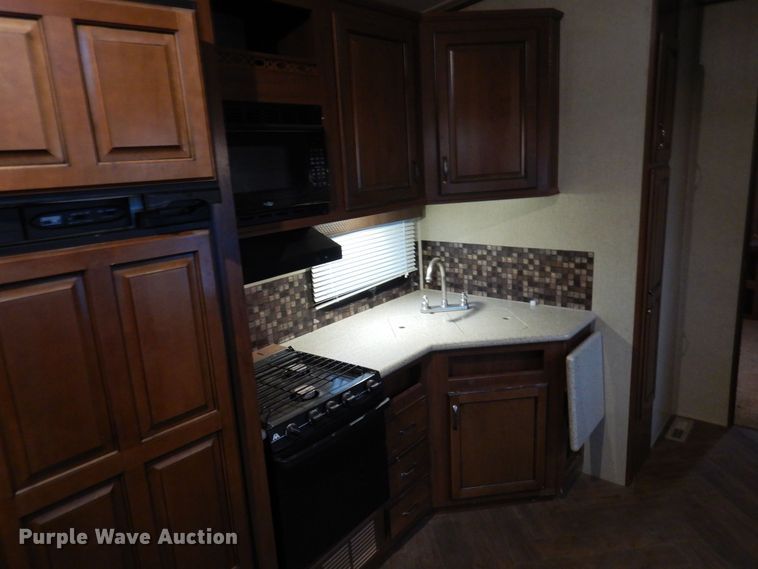 image for item MW9377 2014 Heartland 3400QB Sundance  camper