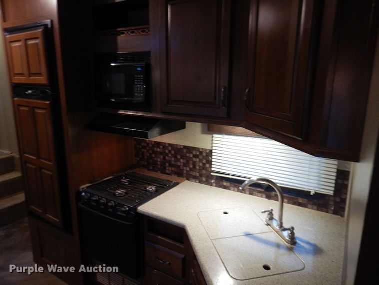 image for item MW9377 2014 Heartland 3400QB Sundance  camper