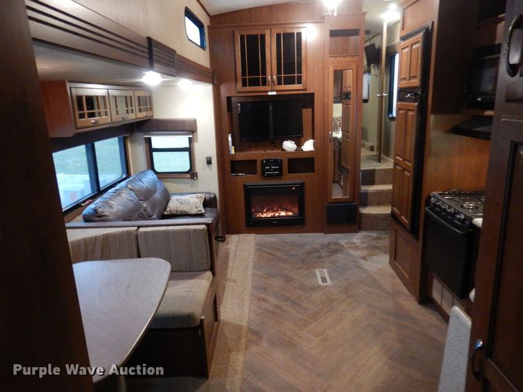 image for item MW9377 2014 Heartland 3400QB Sundance  camper