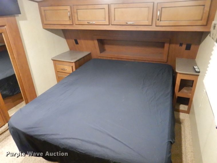 image for item MW9377 2014 Heartland 3400QB Sundance  camper