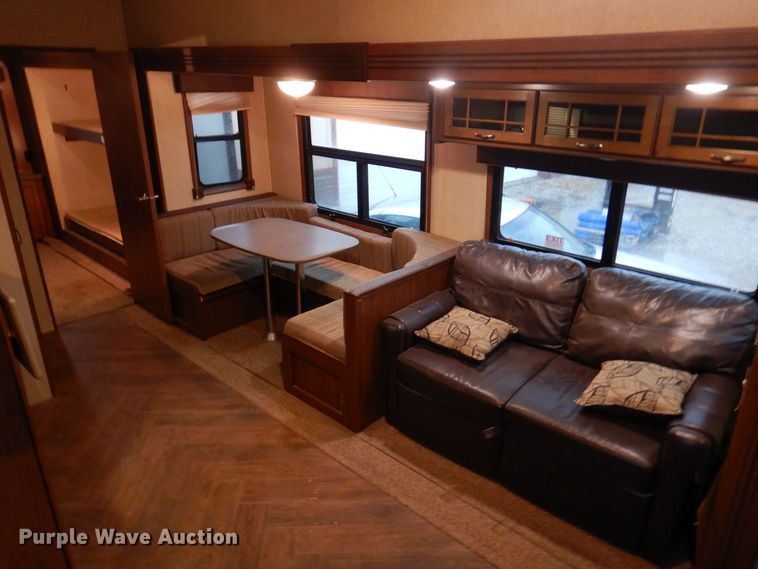 image for item MW9377 2014 Heartland 3400QB Sundance  camper