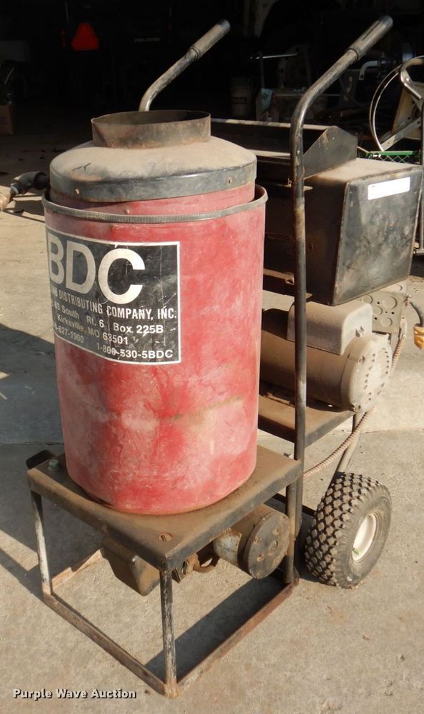 image for item MW9387 BDC  pressure washer