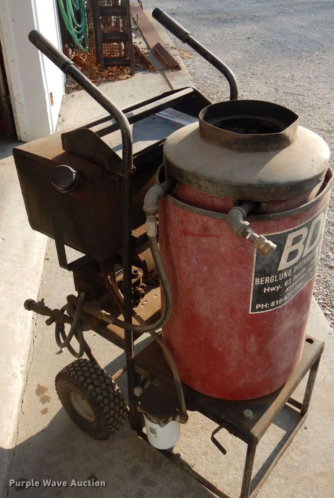 image for item MW9387 BDC  pressure washer
